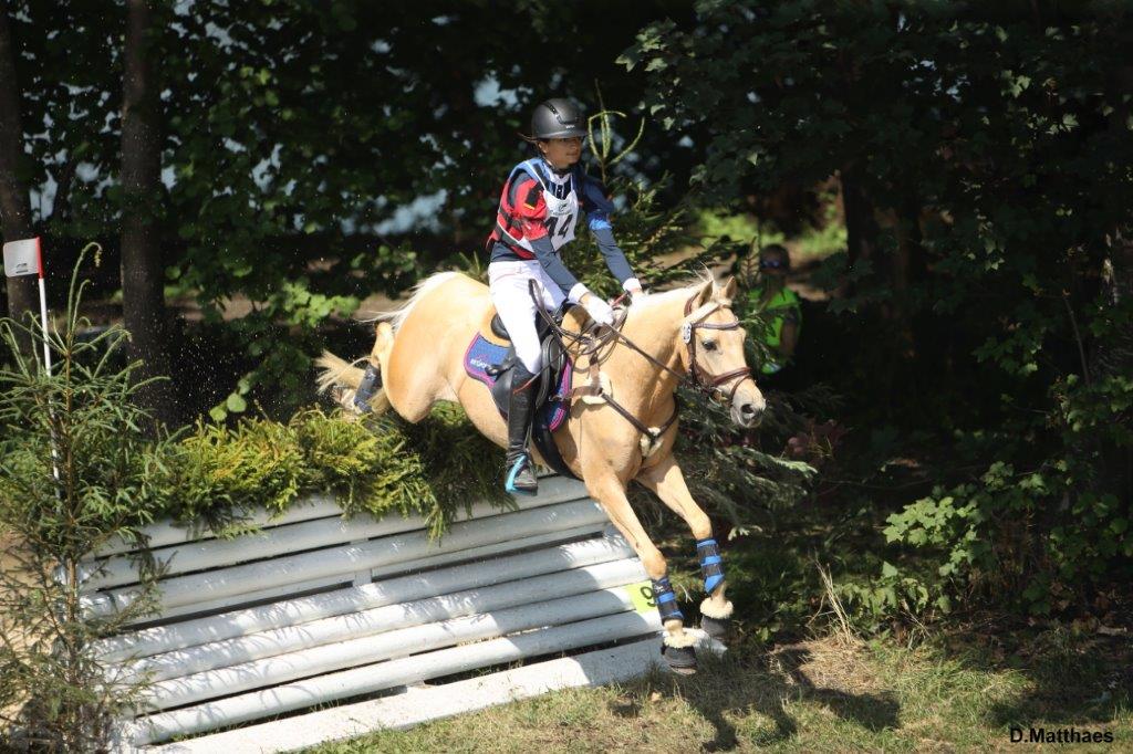 Kings Kashmir ZSS mit Chayenne Peters rasant im Gelände unterwegs