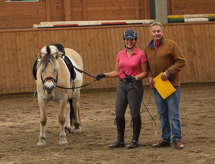 Fremdreiterin Heike Schäfer und Trainingsleiter Andreas Müller