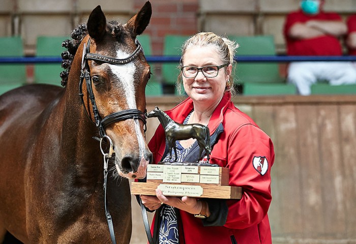 Züchterin Bärbel Decker gewann mit LiLu -D -den Stutenpreis