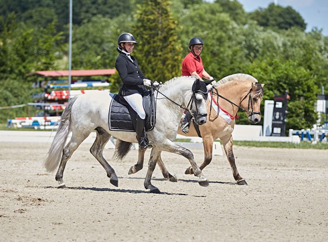 2023MueckePonyJub0028