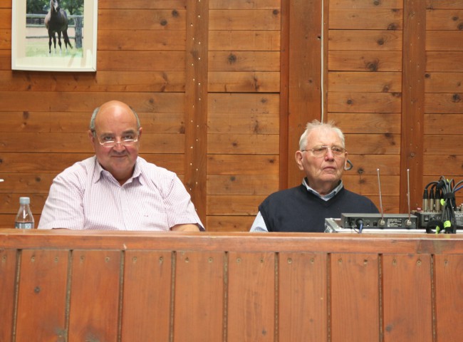 Hausherr Gunter Marx und Ehrenvorsitzender Kurt Hillnhütter