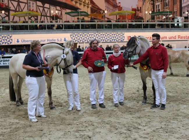 Die Bundessieger Solfin Skova links und Illmo 