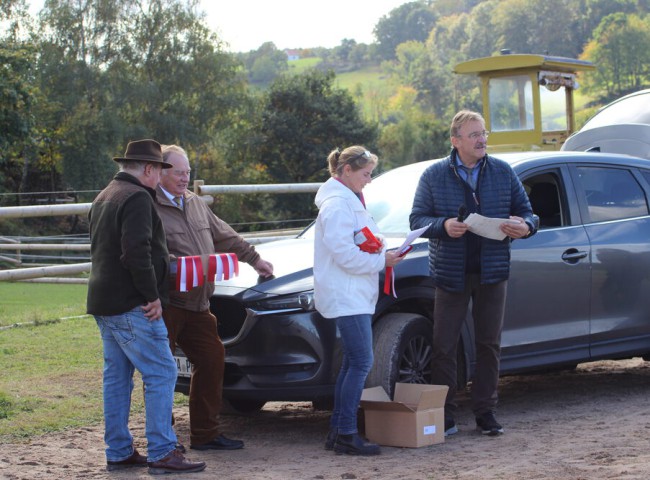 Andreas_Müller_Wolfgang_Benschus_Bettina_Auerbach_und_Klaus_Biedenkopf_bei_der_Ergebnisverkündigung